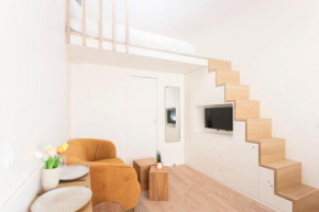 Beautiful studio in small house near Eiffel Tower